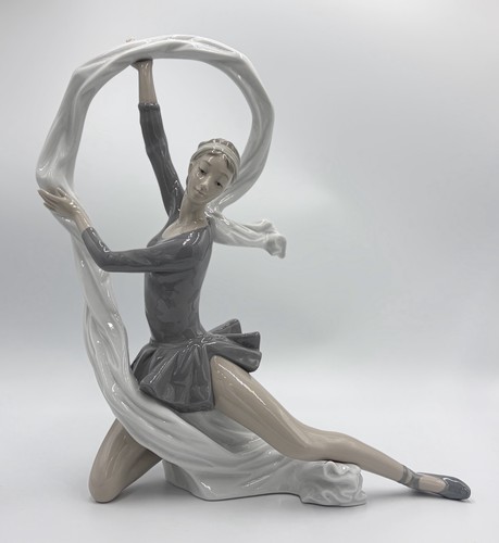 Vintage nao lladro dancer - lladro, "dancer